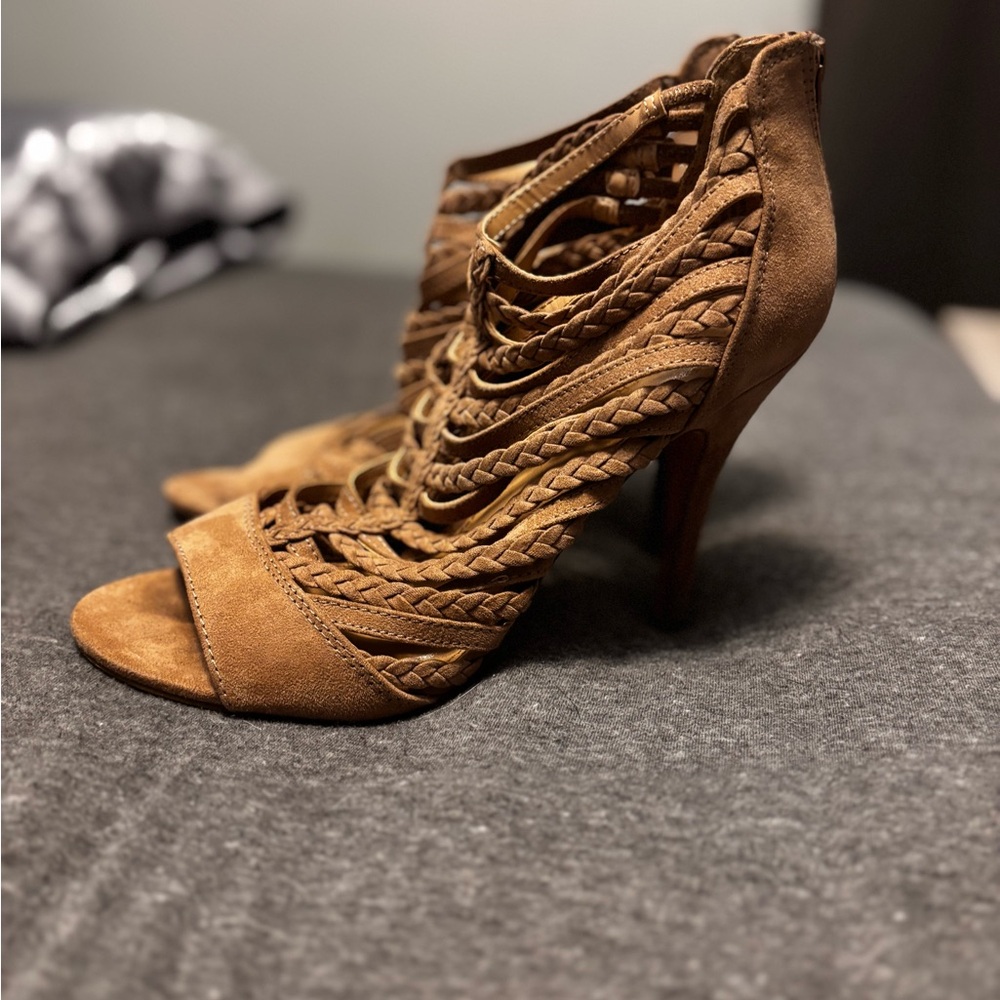 LC Lauren Conrad Brown Suede Heels